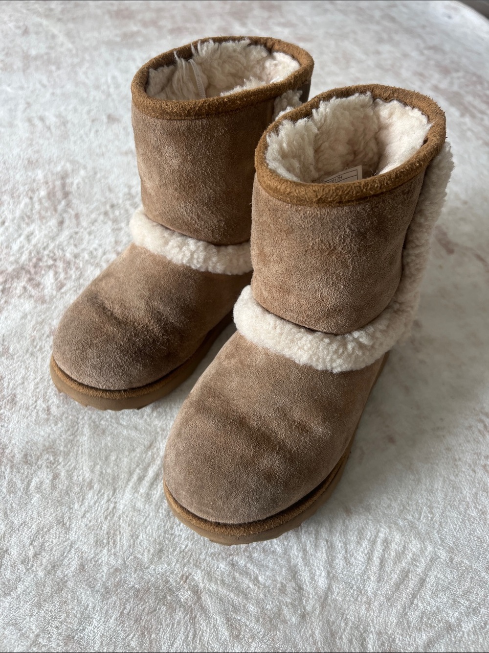 UGG Boots - Picture 2 of 6